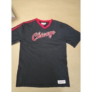 Mitchell & Ness Chicago T Shirt V Neck Red Trim Nostalgia Co. Menswear boy 18-20